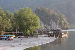 Thalane Palm Paradise Resort