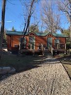 Queen's Inn By the River