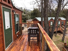 Queen's Inn By the River