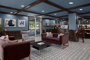 The Drake Oak Brook, Autograph Collection