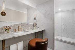 The Drake Oak Brook, Autograph Collection