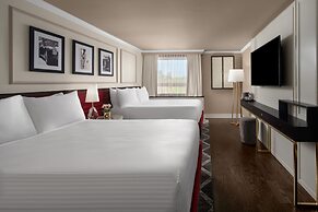 The Drake Oak Brook, Autograph Collection