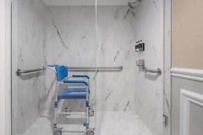 The Drake Oak Brook, Autograph Collection