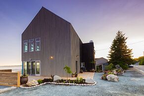 The Quarterdeck Resort