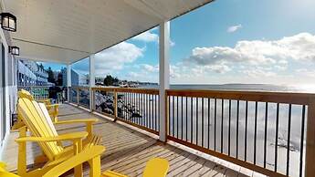 The Quarterdeck Resort