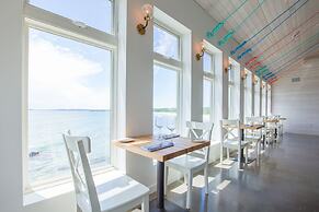 The Quarterdeck Resort