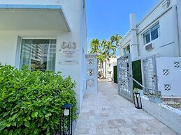 North Beach Hotel