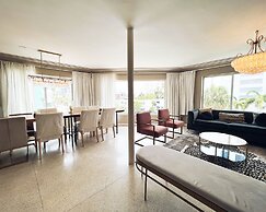 North Beach Hotel