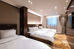New Chonji Hotel