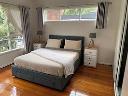 Eltham Retreat