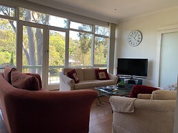 Eltham Retreat