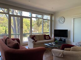 Eltham Retreat