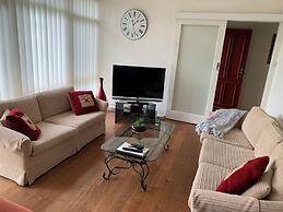 Eltham Retreat