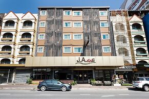 Collection O JA Siam City