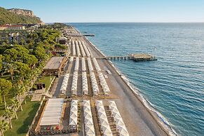 DOBEDAN WORLD PALACE