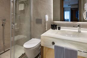 DOBEDAN WORLD PALACE