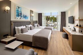 DOBEDAN WORLD PALACE