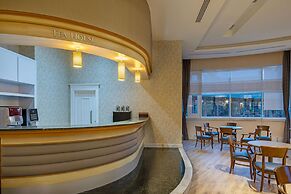 DOBEDAN WORLD PALACE