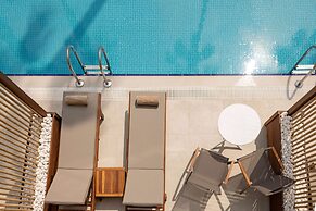 DOBEDAN WORLD PALACE