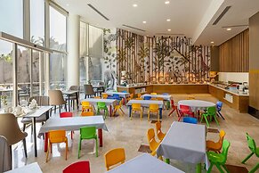 DOBEDAN WORLD PALACE