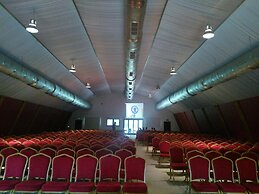 DOBEDAN WORLD PALACE