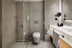 DOBEDAN WORLD PALACE