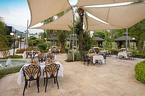 DOBEDAN WORLD PALACE