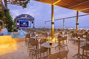 DOBEDAN WORLD PALACE