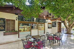 DOBEDAN WORLD PALACE