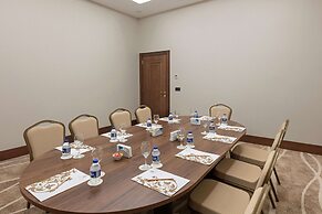 DOBEDAN WORLD PALACE