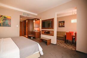 Ramada Plaza by Wyndham Voronezh City Centre
