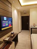 Seven Days Hotel