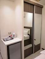 Seven Days Hotel