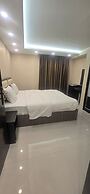 Seven Days Hotel