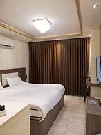 Seven Days Hotel