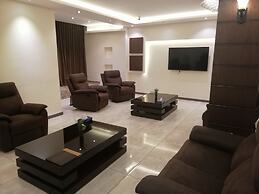 Seven Days Hotel