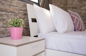 Shenkin Vilmar Apartments