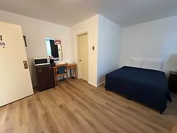 Lake-Vu Motel