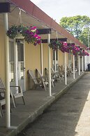 Riverview Motel