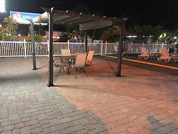 Sunshine Inn & Suites Venice, FL