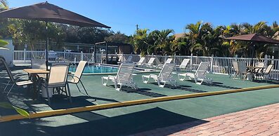 Sunshine Inn & Suites Venice, FL