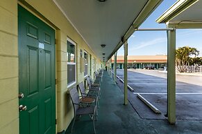 Sunshine Inn & Suites Venice, FL