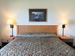 White Oak Inn & Suites