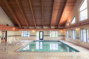 White Oak Inn & Suites