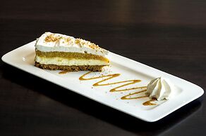 Sinbad's Hotel & Suites