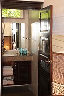 Sibaja Palms Sunset Beach Apartment