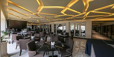 Subic Bay Travelers Hotel & Event Center