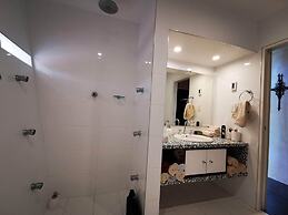 Hakarimata Lodge - Riverside Sanctuary