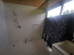 Hakarimata Lodge - Riverside Sanctuary