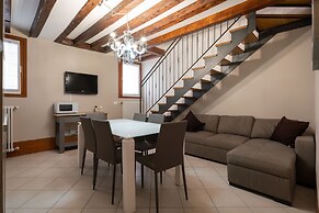 Design Palace Apartments